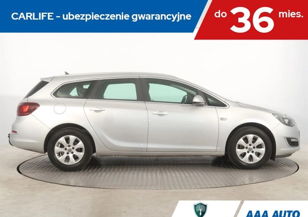 Opel Astra cena 30000 przebieg: 167772, rok produkcji 2015 z Sieradz małe 277